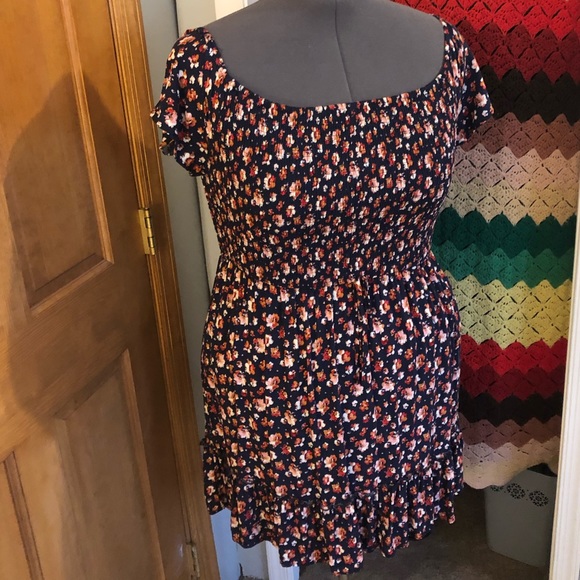 Xhilaration Dresses & Skirts - Floral dress ruffled bottom